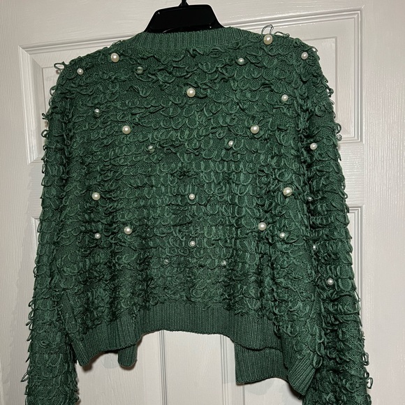 Christmas green sweater with pearls - Picture 2 of 3